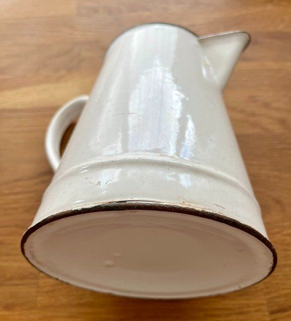 Teekannen: Vintage-Kaffee-/Teekanne aus Emaille – Gebraucht aus Kriens von heleneb02 3