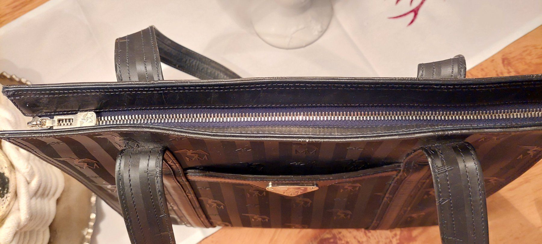 Sacs femmes: MAISON MOLLERUS SHOPPER BOSTON SCHWARZ GOLD – D'occasion à Davos-Platz par Davos.65 3