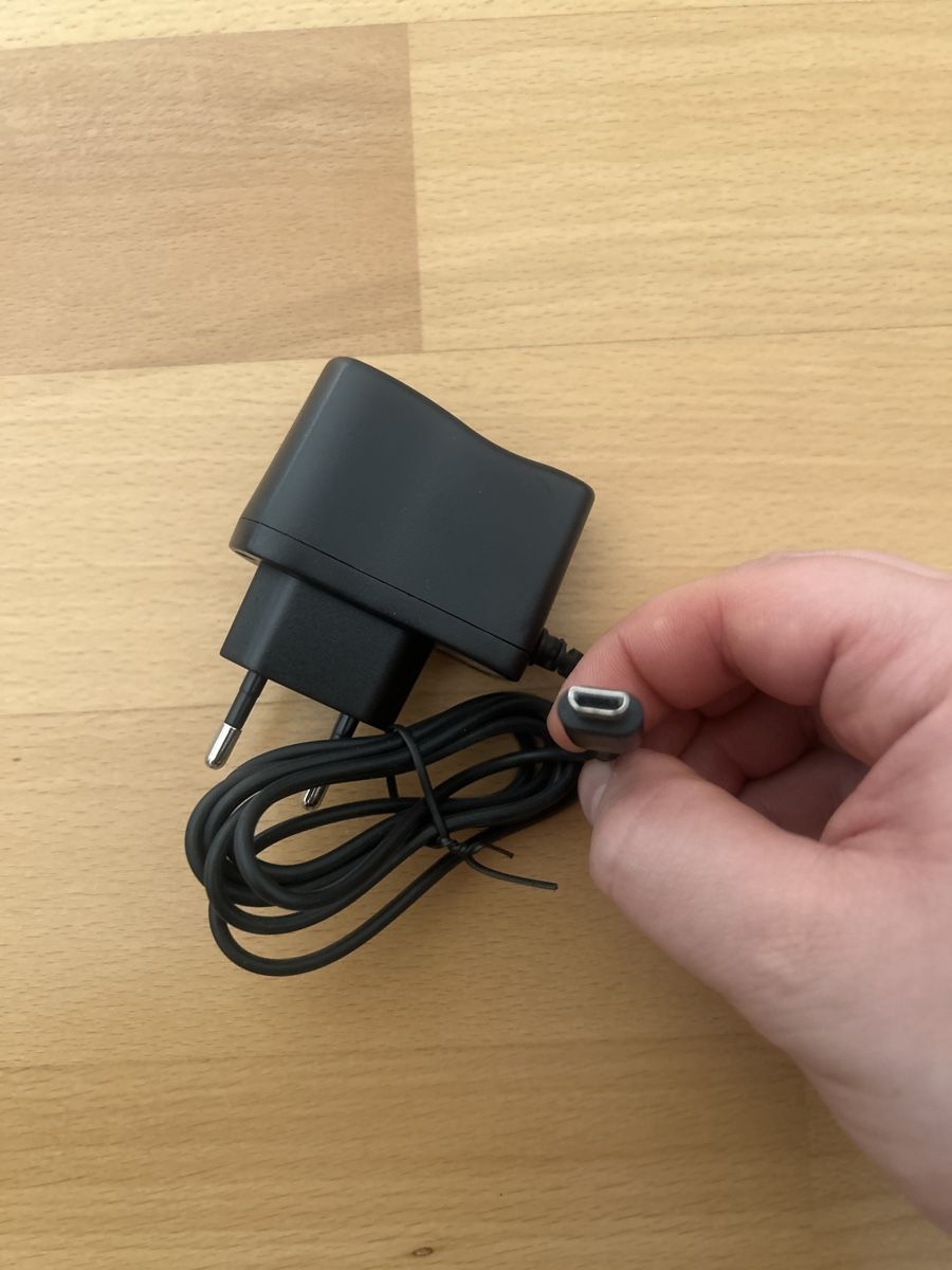 Adattatori & Cavi: Nintendo ds lite Ladegerät Netzteil Micro USB Kabel schwarz – Nuovo e nell'imballaggio originale da Suhr venduto da SchnapperCH 1
