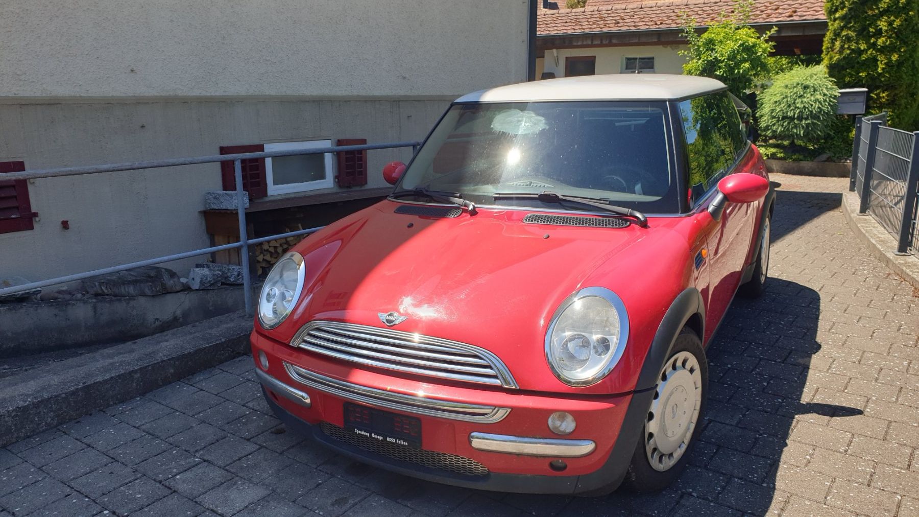 Mini Automobili: Mini Cooper  1600  Rot/Weiss – Usato da Müllheim Dorf venduto da Linus18