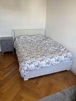 Lit queen size blanc avec rangement