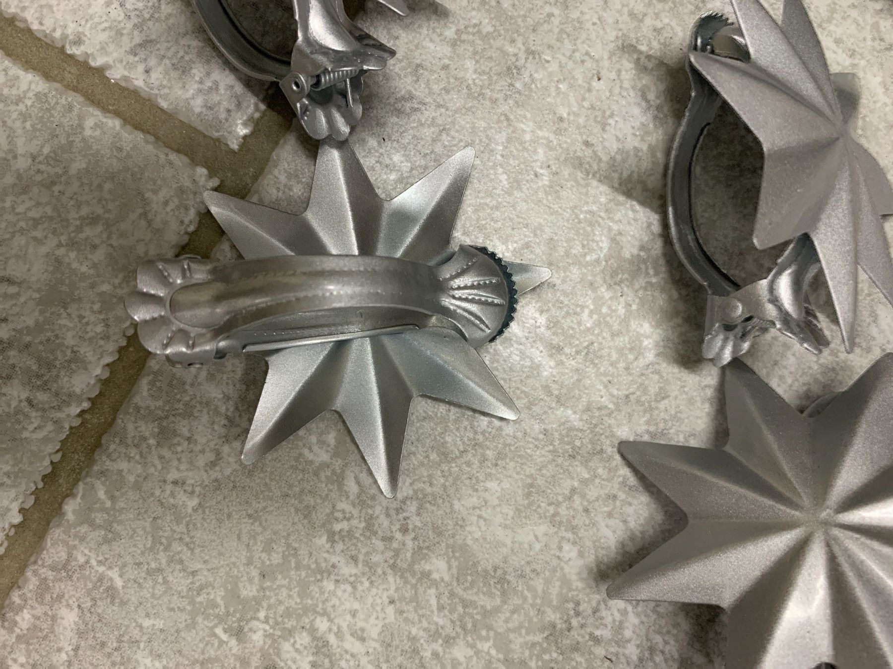 Altro in Decorazioni & Accessori: Raffhalter Klammern für Vorhang oder Servietten – Usato da Oberweningen venduto da Jogi2 1