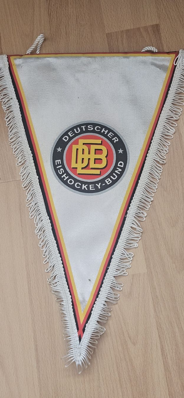 Fahnen: DEB Wimpel – Gebraucht aus Bern von core1965