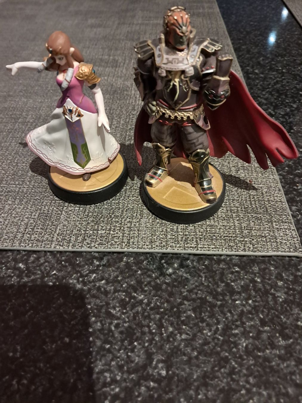 Nintendo Statuette: Amiibos Zelda – Usato da Liestal venduto da nemi-lou