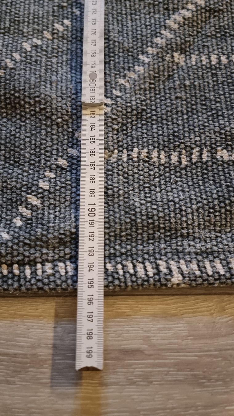 Tappeti: 2 × Teppich Grau/Weiss 90x200cm waschbar – Usato da Wigoltingen venduto da Zuckerfee84 2