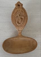 Cuillère en bois sculpté Dent de Lys CAS 1955 suisse