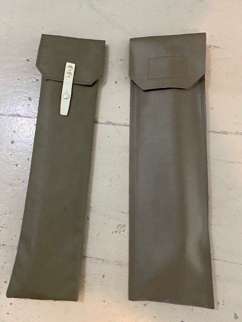 Accessori per altri veicoli: 2 X PANNENDREIECK  CH ARMEE – Usato da Chur venduto da silbermon 3