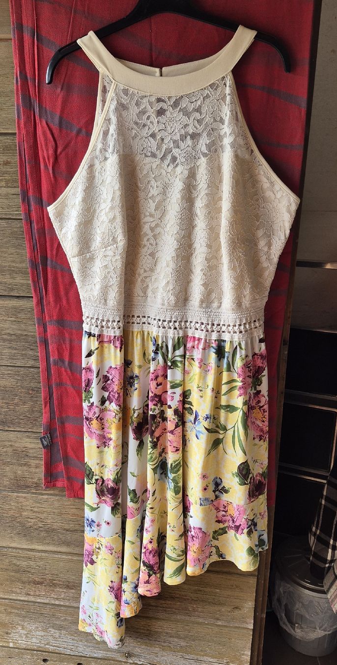 Vestiti: Damenkleid – Nuovo (secondo la descrizione) da Wislikofen venduto da Ana.Gomes
