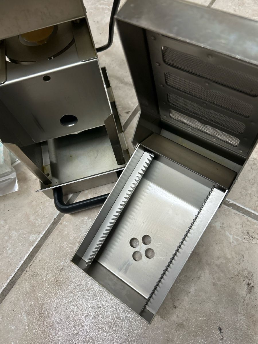 Cucine complete: Vito 30 Frittierölfilter Gastro – Usato da Basel venduto da BAD-1 1