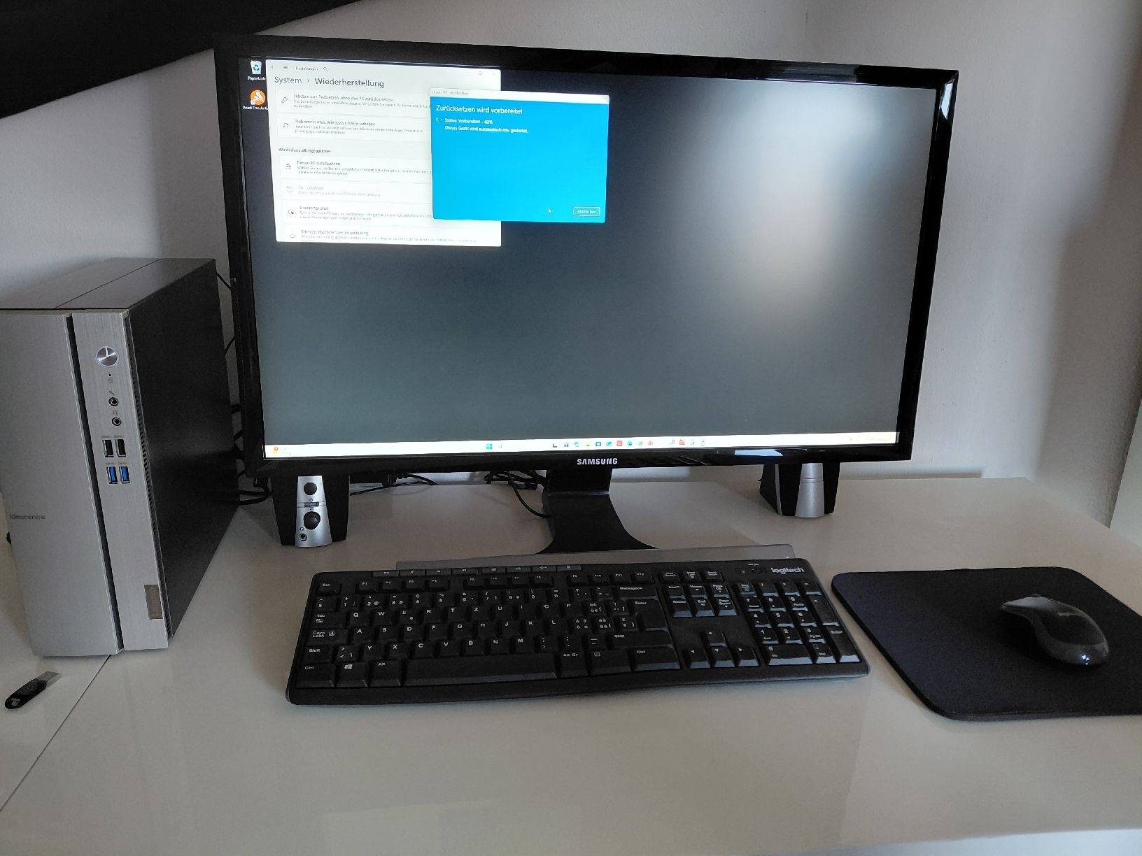 Lenovo PC: lenovo pc – Nuovo (secondo la descrizione) da Dulliken venduto da liv_b665