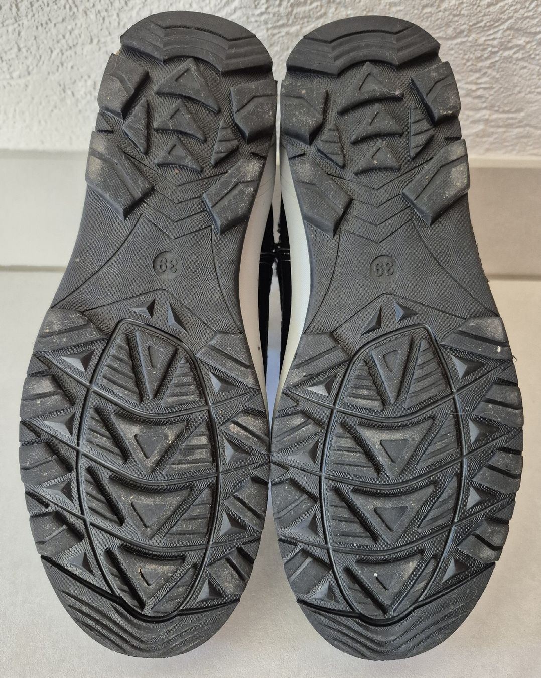 Schuhe für Jungen: Bottines neige pointure 39 – Neu (gemäss Beschreibung) aus Vouvry von Arwenne 3