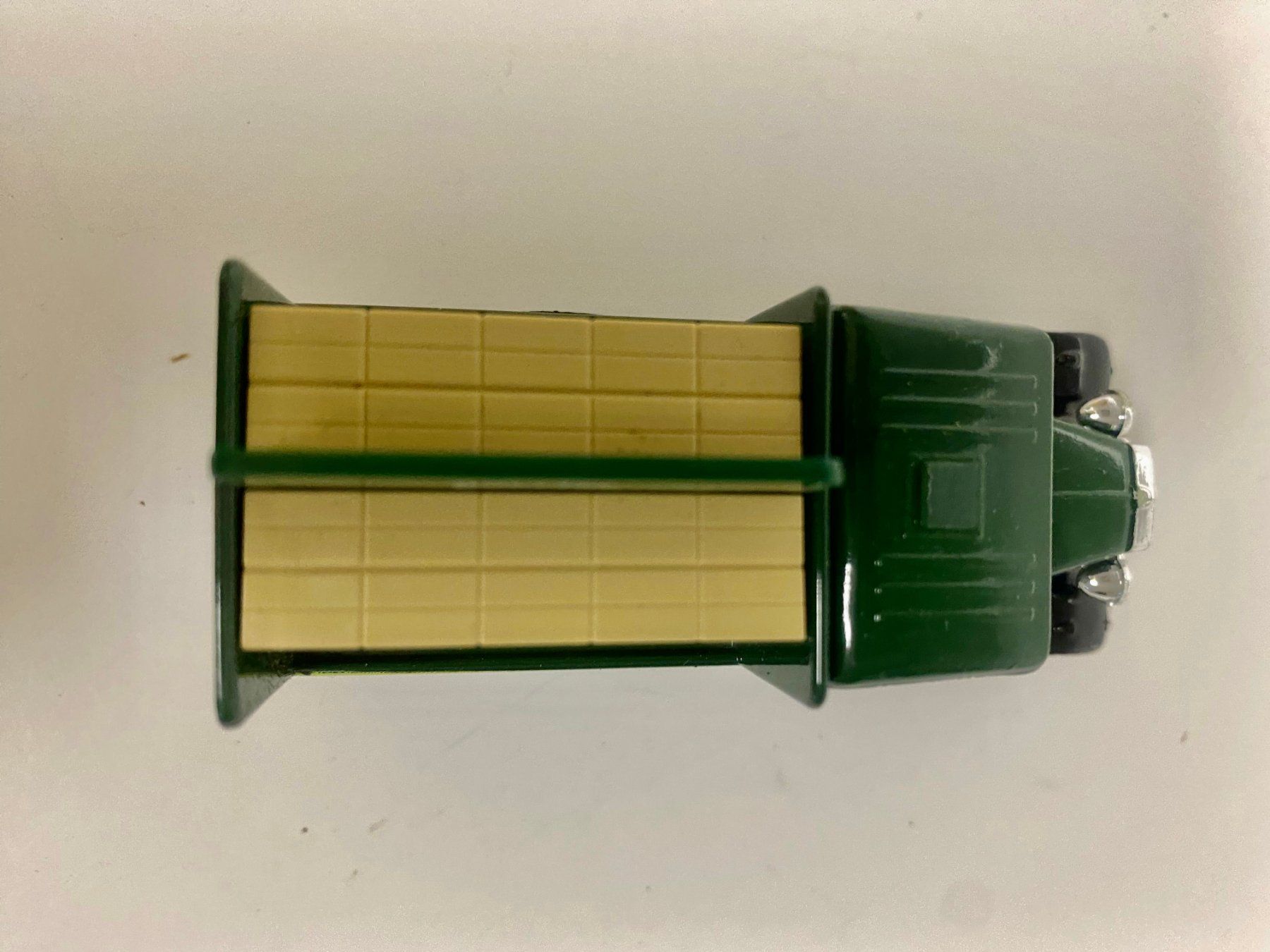 Chevrolet Modellini d'auto: Chevrolet Van "Perrier Water" L = ca. 8cm 450 – Nuovo e nell'imballaggio originale da Stäfa venduto da executive-cars 6
