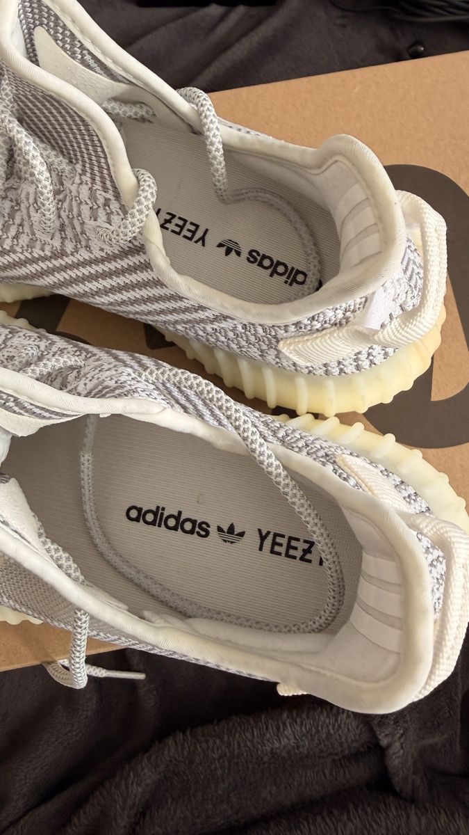 Adidas Scarpe da uomo: Yeezy Boost 350 V2 Static – Nuovo (secondo la descrizione) da Schaffhausen venduto da Nanah1802 3