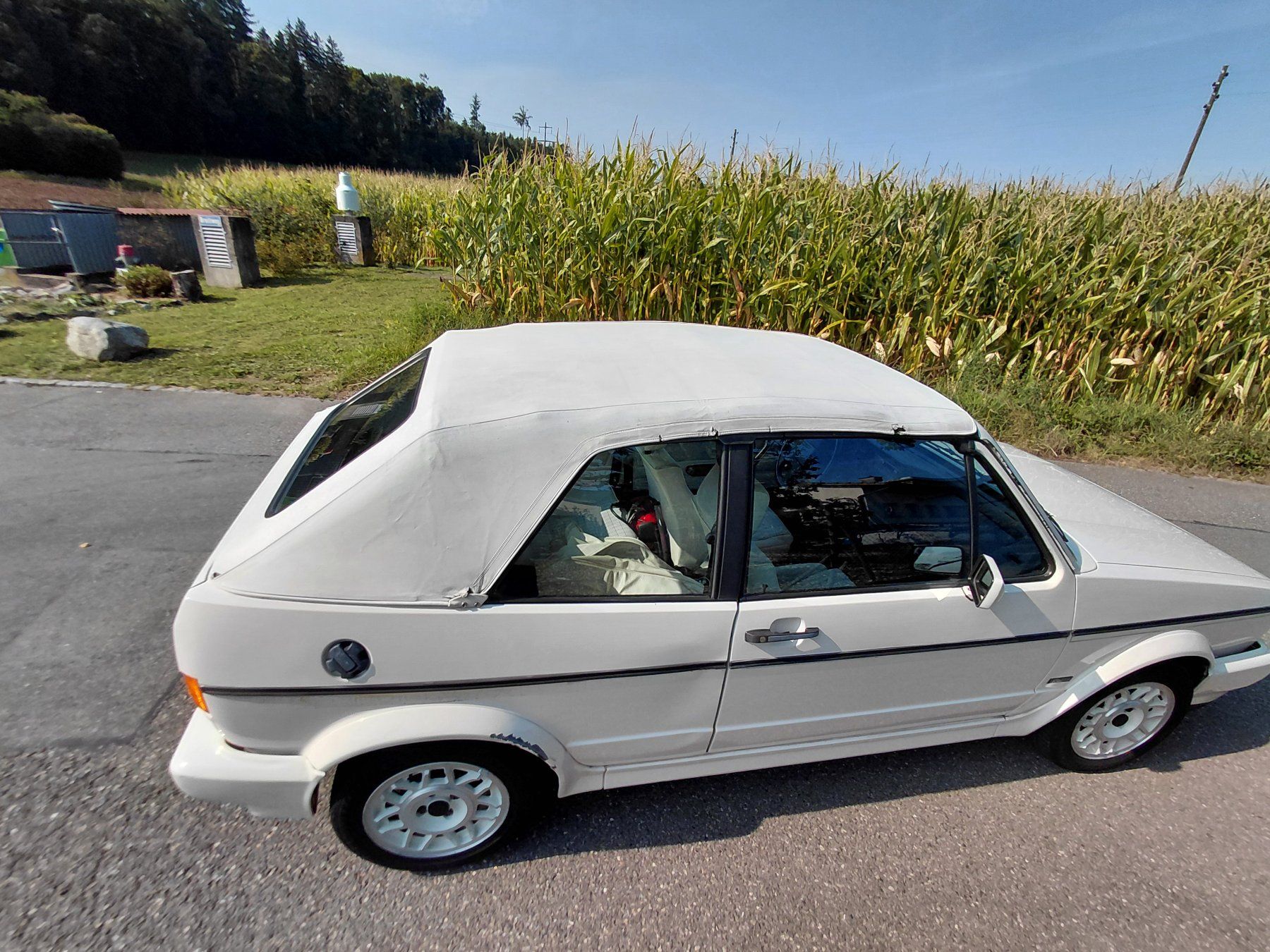 VW Automobili: VW Golf Cabrio MK1 1.8 White Special – Difettoso da Menziken venduto da ZiolkowskiAutomotive 6