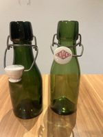 2 Glasflaschen Bülach grün Bügelverschluss 3dl 19cm hoch