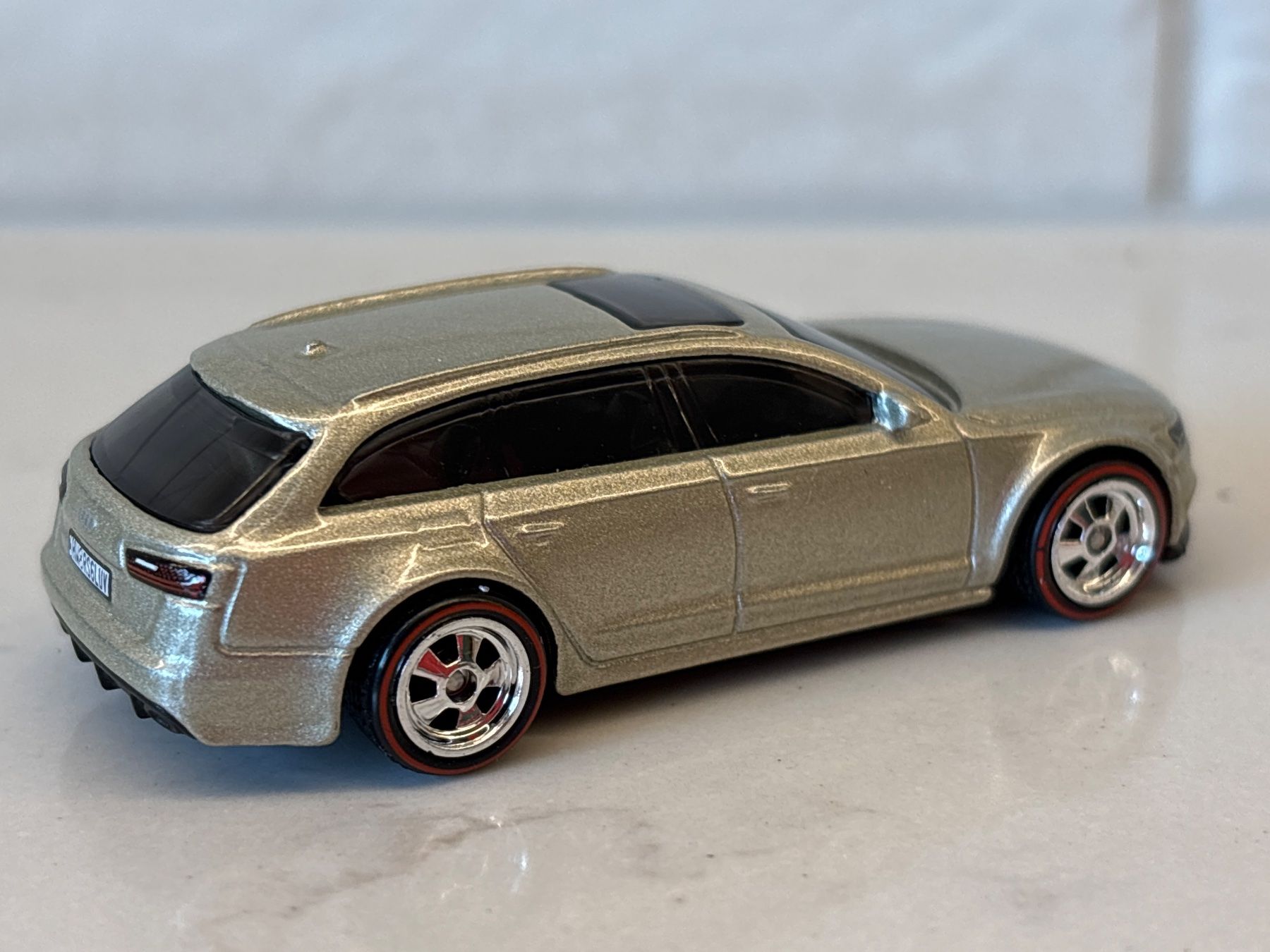 Hot Wheels Modellini d'auto: Hotwheels Audi Rs 6 test usine 1/64 – Nuovo (secondo la descrizione) da Gollion venduto da Hampton 1