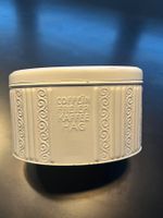Boîte à café de la marque HAG en métal blanc