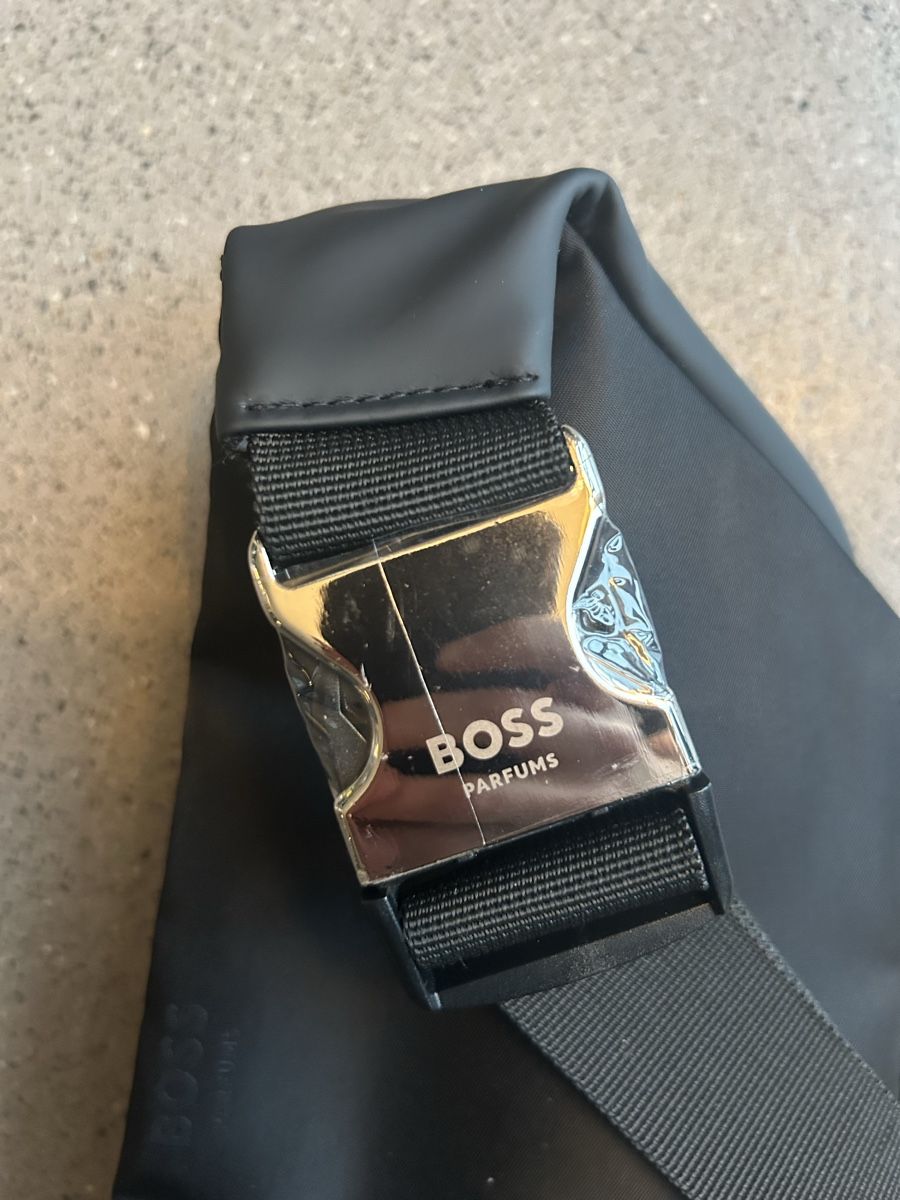 Hugo Boss Borse: Hugo Boss Parfums Bauchtasche – Nuovo e nell'imballaggio originale da Luzern venduto da ms16 1