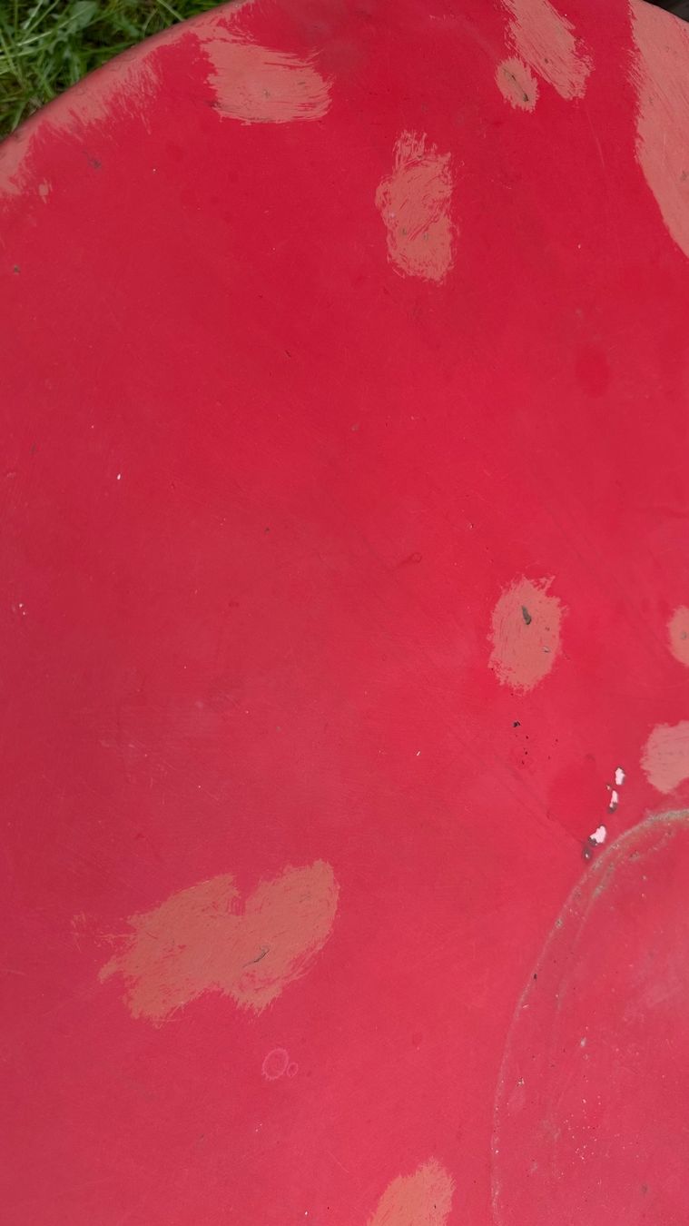 Tavoli: Runder Gartentisch, Metall rot – Usato da Otelfingen venduto da Yossi-68 5