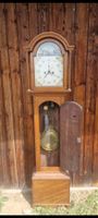 Standuhr Holz antiker Zustand mit Pendel und Gewichten