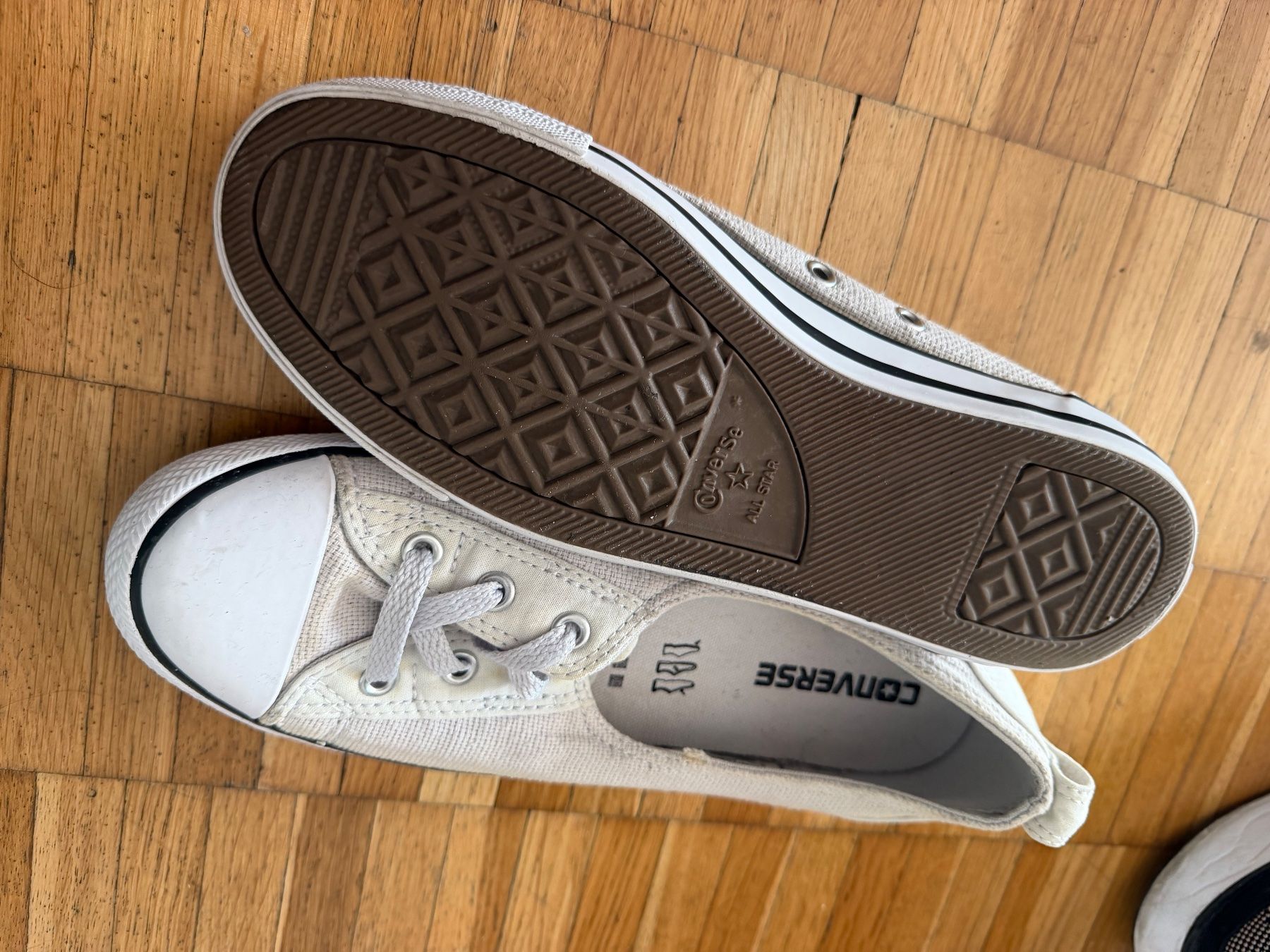 Converse Damenschuhe: converse gr 39 – Gebraucht aus Winterthur von EasyRS 2