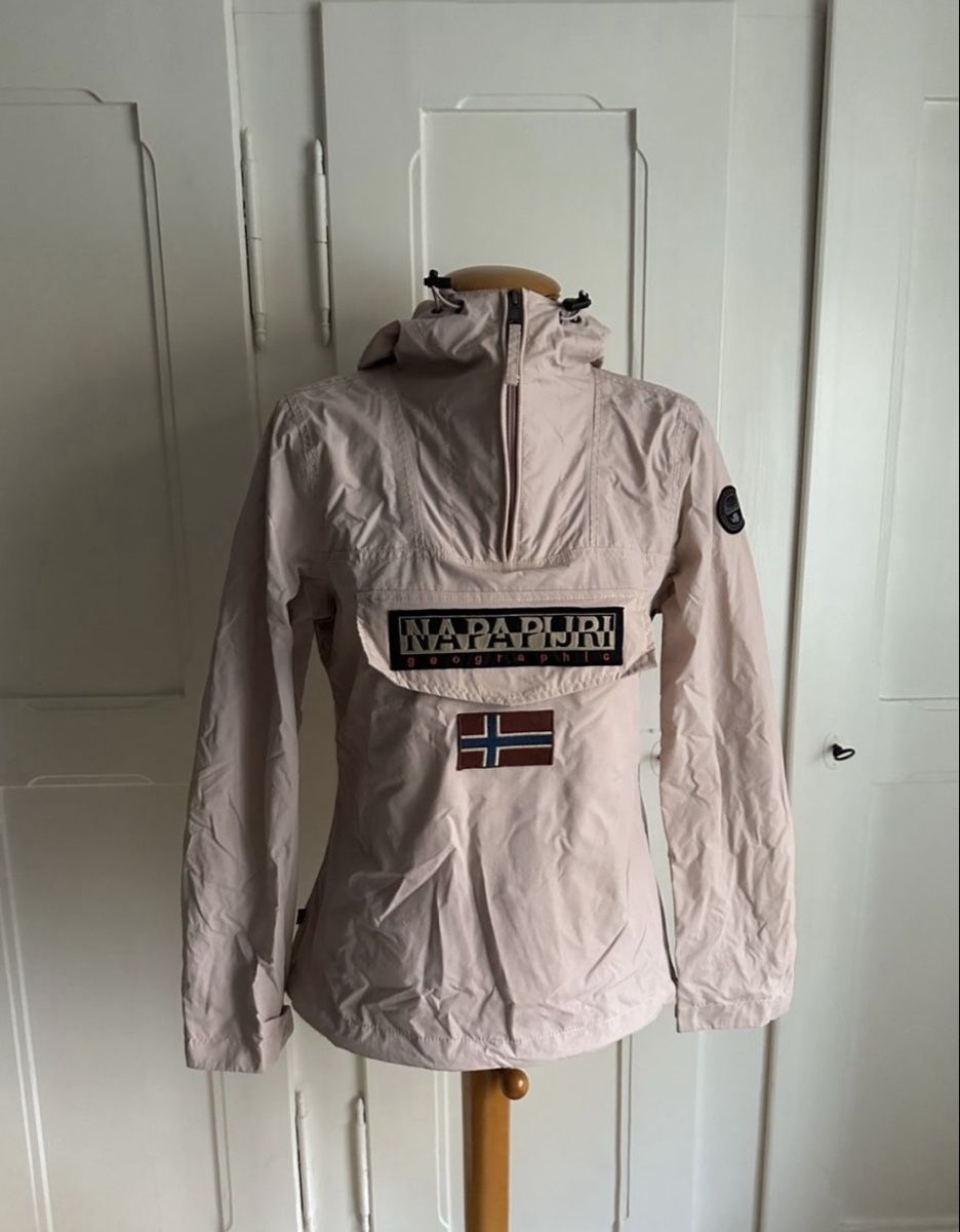 Jacken: Napapijri Anorak Damen rosa – Gebraucht aus Uster von sandi_95