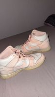 Nike Damenschuhe Nike Dunk High Sail Crimson Tint (Women's)