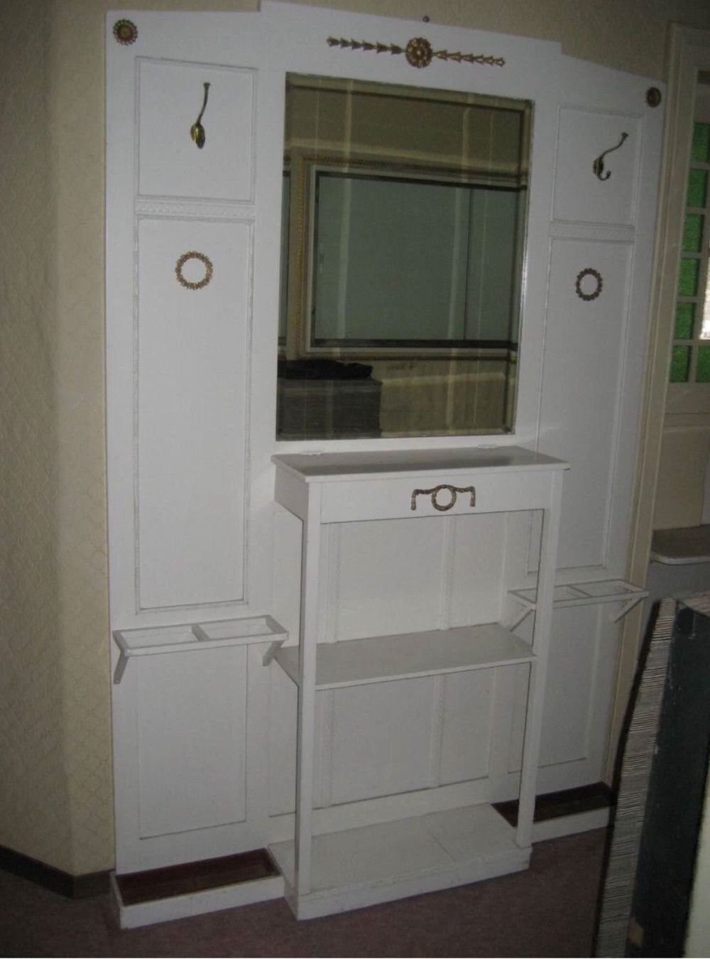 Garderobe: Garderoben Spiegel-Kommode – Gebraucht aus Rüschlikon von succes08
