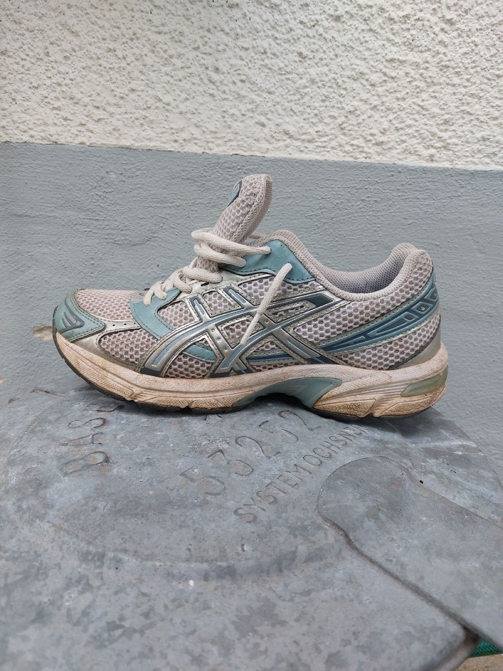Asics Scarpe da uomo: Asics gel 1130 gr.39.5 – Usato da Bonfol venduto da Lilalune
