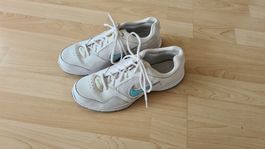 Sneakers von Nike, fast wie neu, Gr. 41.5, aber real kleiner