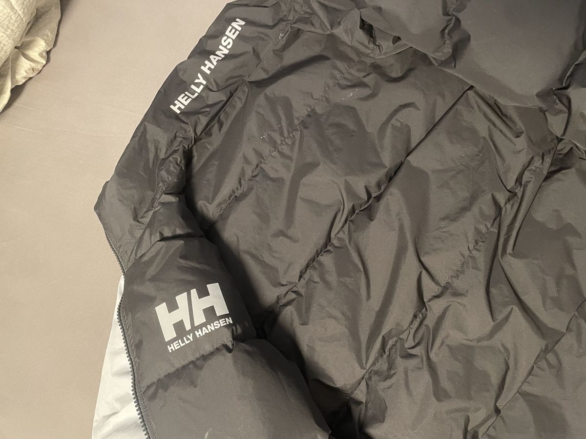 Helly Hansen Vestes: Helly Hansen Daunenjacke schwarz/silber Grösse M – D'occasion à Steinach par hue_85cr 7