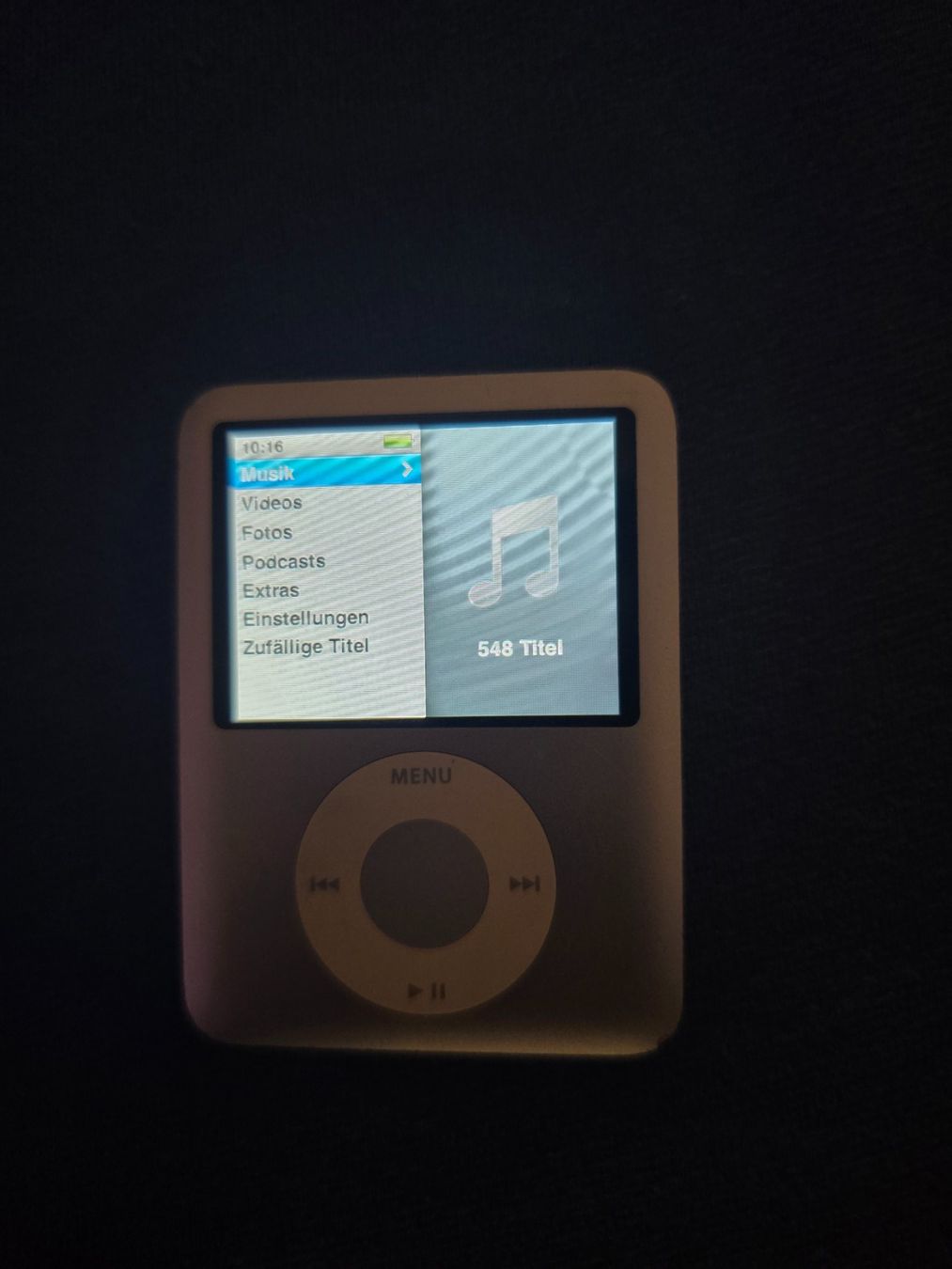 Apple Lettore multimediale portatile: iPod nano (3. Generation) – Usato da Brunnadern venduto da juni67