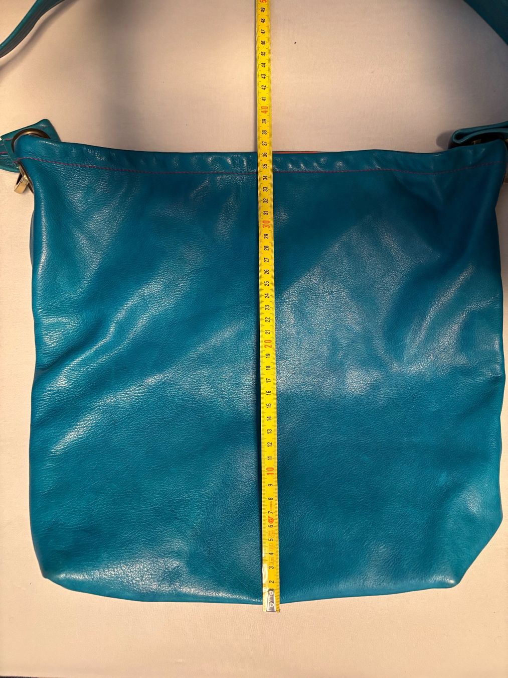 Taschen für Damen: Schultertasche aus weichem Leder – Gebraucht aus Küsnacht ZH von MaBaCa 4