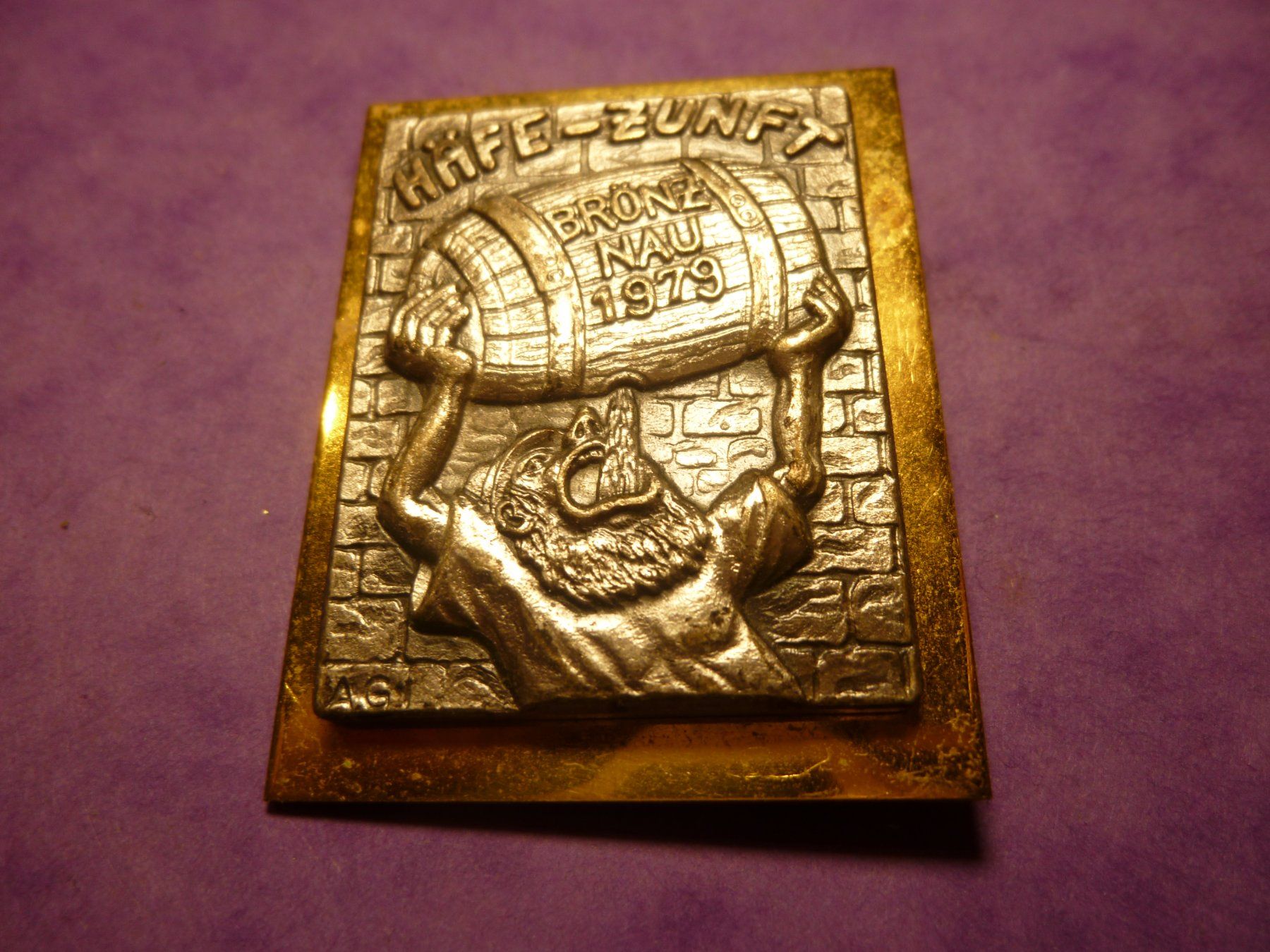 Placchette & Badge: BRÖNZNAU 1979 GOLD – Usato da Ried (Muotathal) venduto da Mandarin02