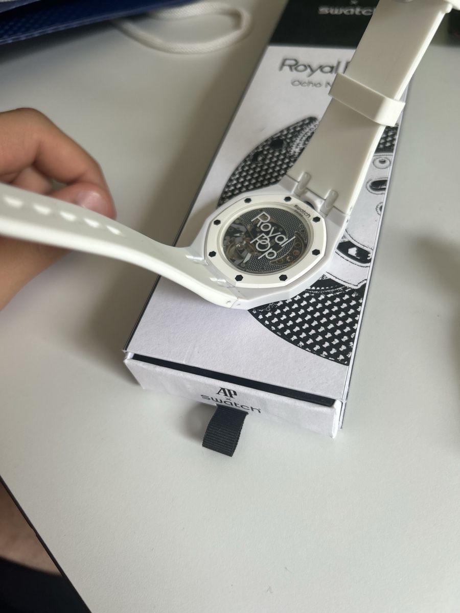 Audemars Piguet Montres: Audemars Piguet x Swatch : Royal pop – Neuf avec emballage d'origine à Zürich par Millerofficials 1