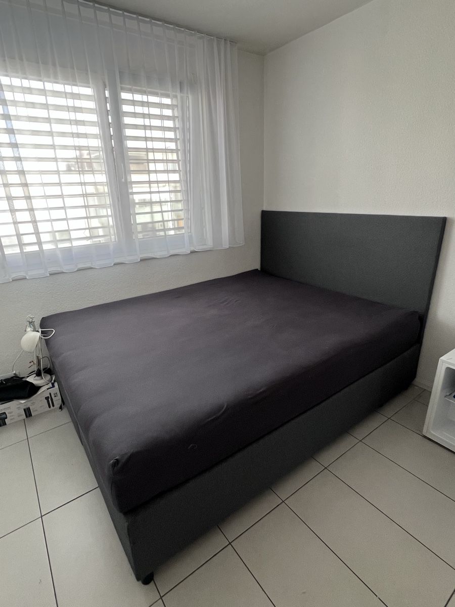 Lits: Boxspringbett 160x200cm anthrazit  – D'occasion à Villmergen par Winklerkeller