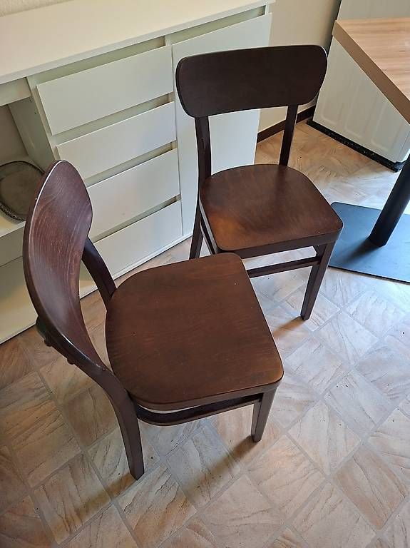 Sedie: 2 schöne Stühle Gratis abzugeben – Usato da Reinach BL venduto da feh_txh2 1