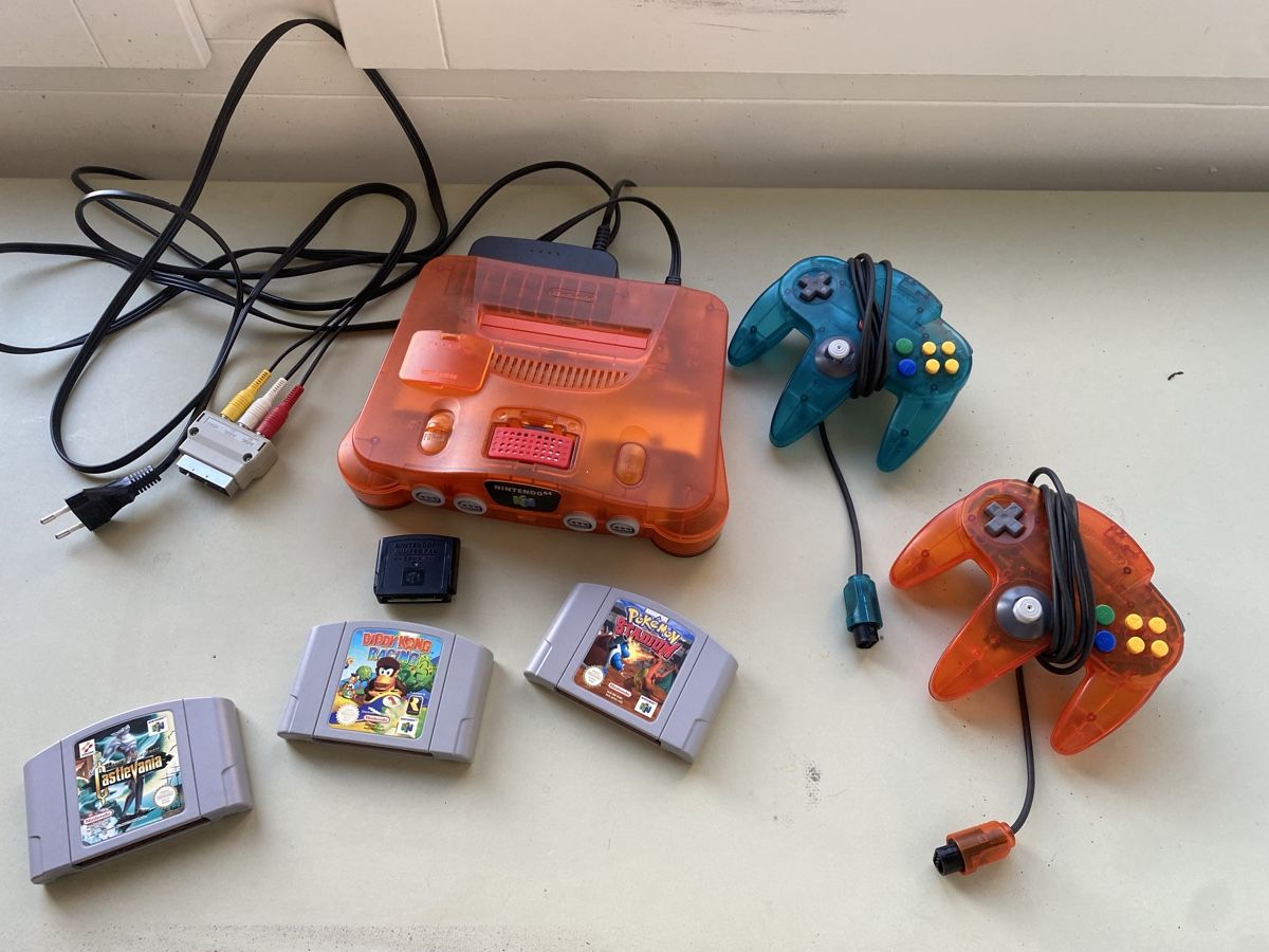 Nintendo Consoles: N64 Bundle – D'occasion à Zürich par LilySchlatter