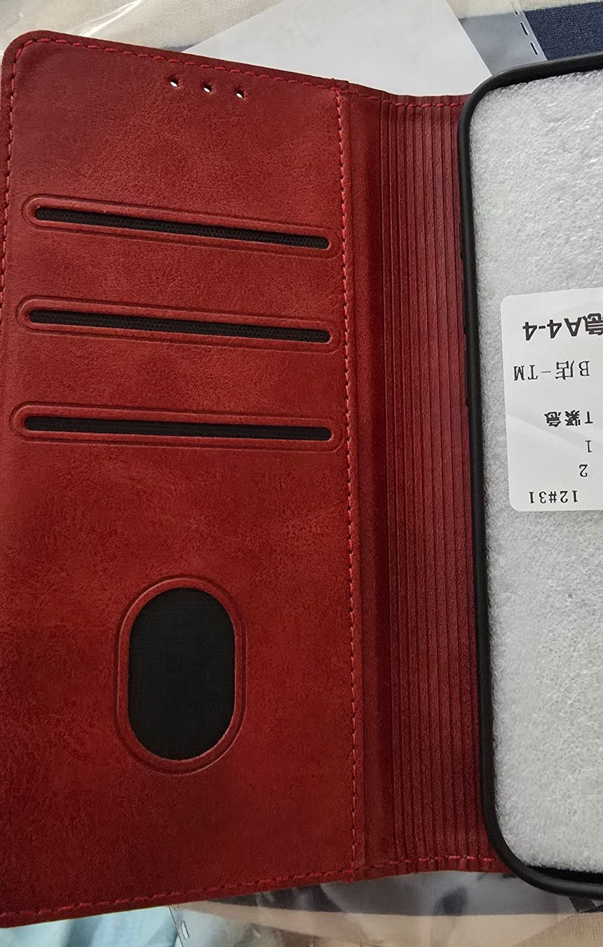 Apple Cover & Protezioni schermo: iPhone 15 pro Magnet hülle Rot – Nuovo e nell'imballaggio originale da Einsiedeln venduto da Acodi3004 4
