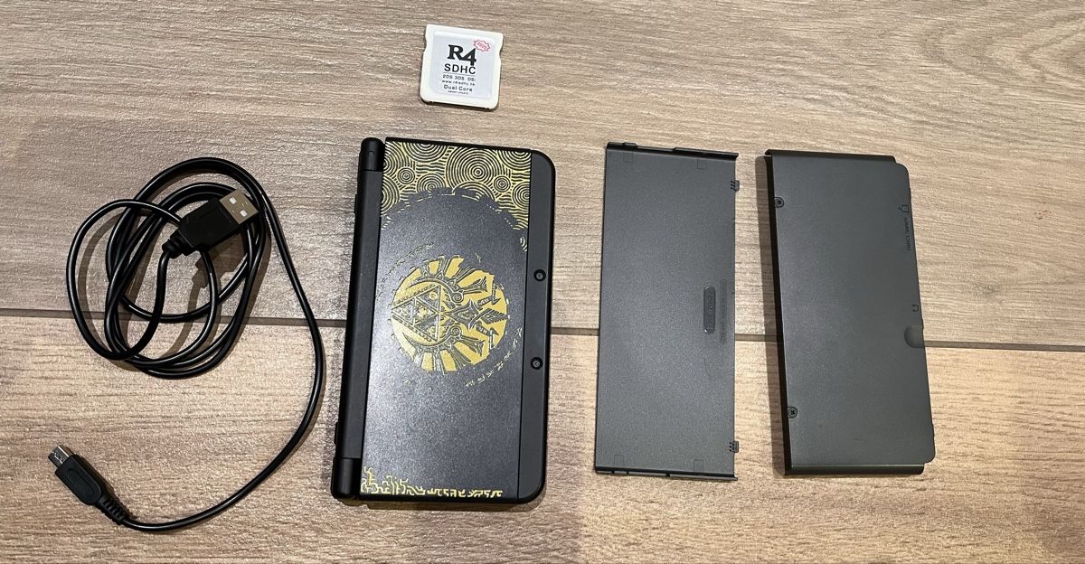 Nintendo Console: Nintendo New 3Ds Zelda Edition – Usato da St. Gallen venduto da Lini_88