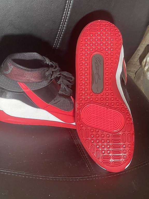 Herrenschuhe: Nike Schuhe NEU GR 49 – Gebraucht aus Rümlang von ane_y72d 2