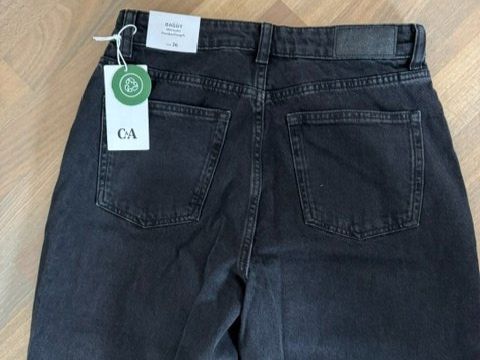 C&A Jeans: Jeans schwarz 26/32 – Nuovo e nell'imballaggio originale da Horn venduto da cava04 2