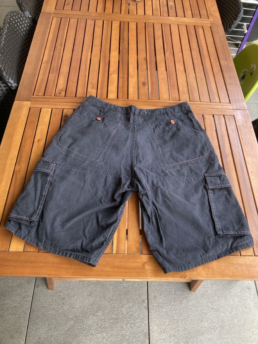 Nike Hosen: Short Jordan jeans – Gebraucht aus Hombrechtikon von Steph. 2