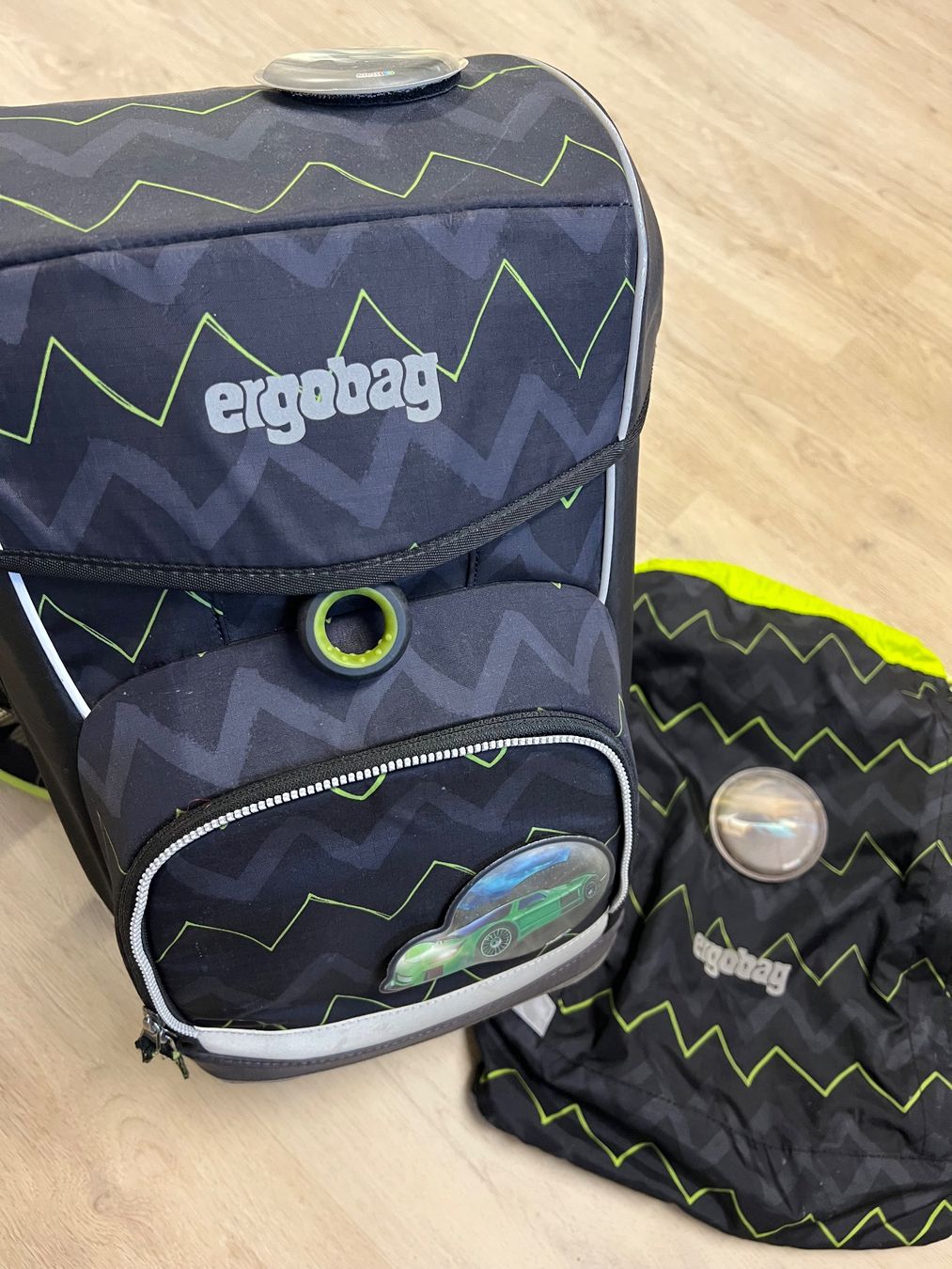 Ergobag Borse & Zaini: Ergobag cubo, Schulrucksack Ultralight mit Turnbeutel – Usato da Halten venduto da enilin
