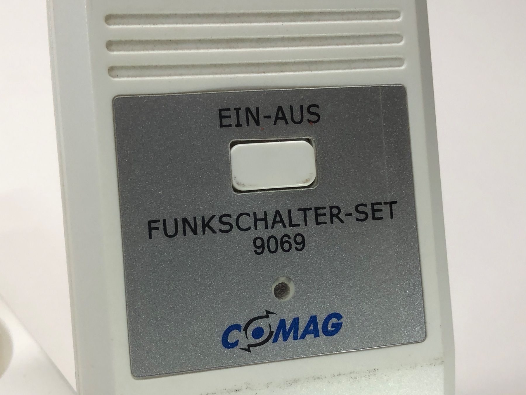 Interruttori: Funkschalter Set / 1 Sender + 2 Empfänger / Schuko DE – Usato da Bergdietikon venduto da Garak 4