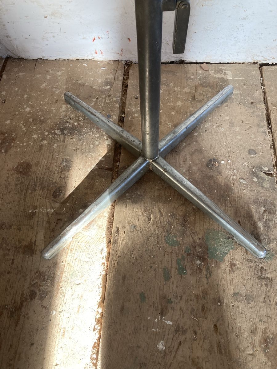 Hocker: HOCKER INDUSTRIE – Gebraucht aus Bottmingen von Surubi 4