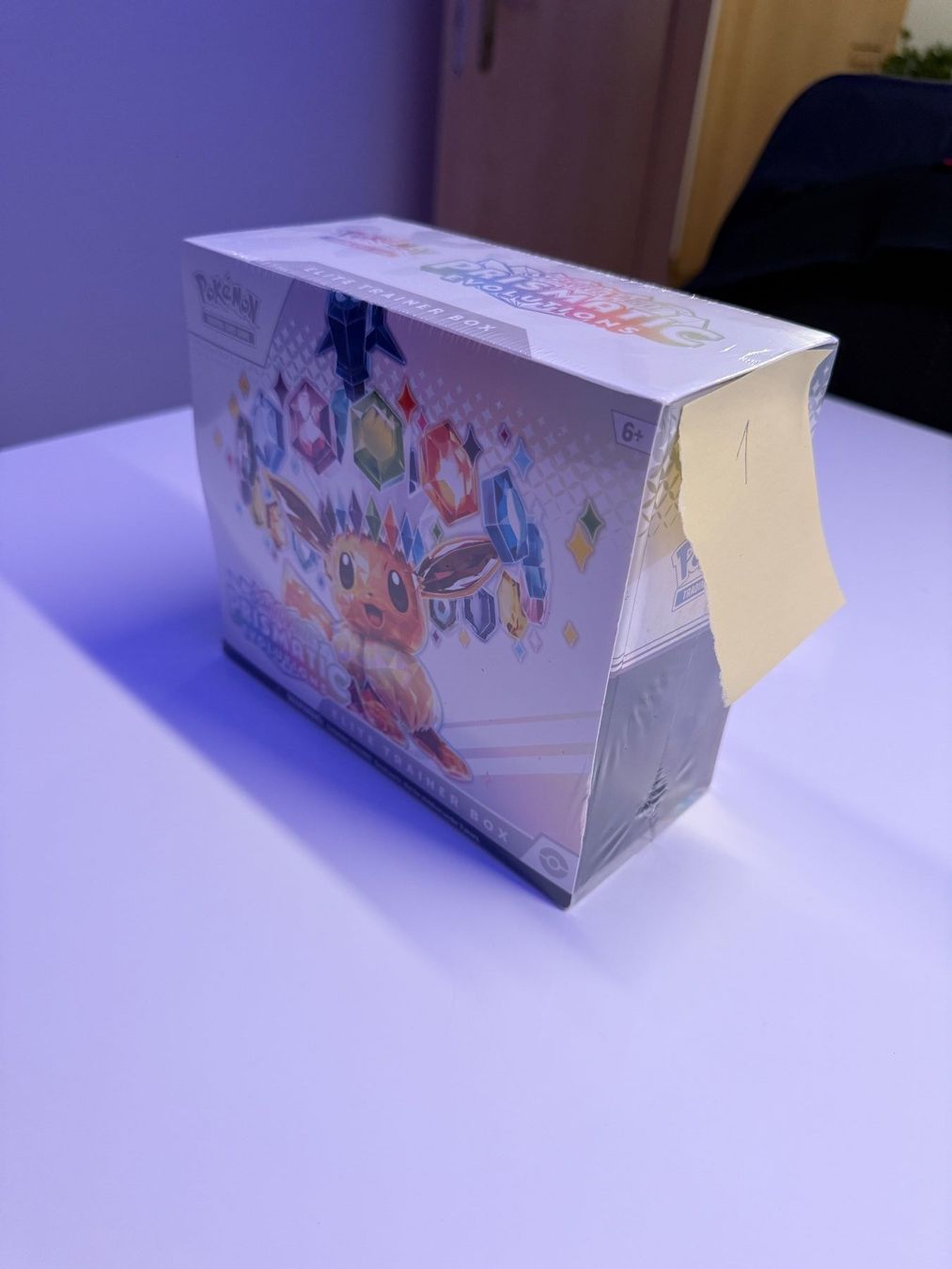 Pokémon Carte collezionabili: Pokémon Prismatic Evolutions Top-Trainer-Box – Nuovo e nell'imballaggio originale da Wimmis venduto da Romrom95 2