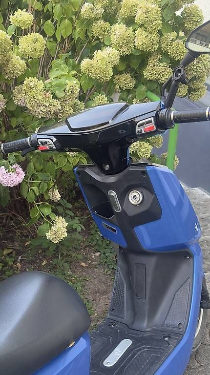 Scooters: Next1 Elektroroller  2 Akkus – D'occasion à Zürich par Alextiag0 2