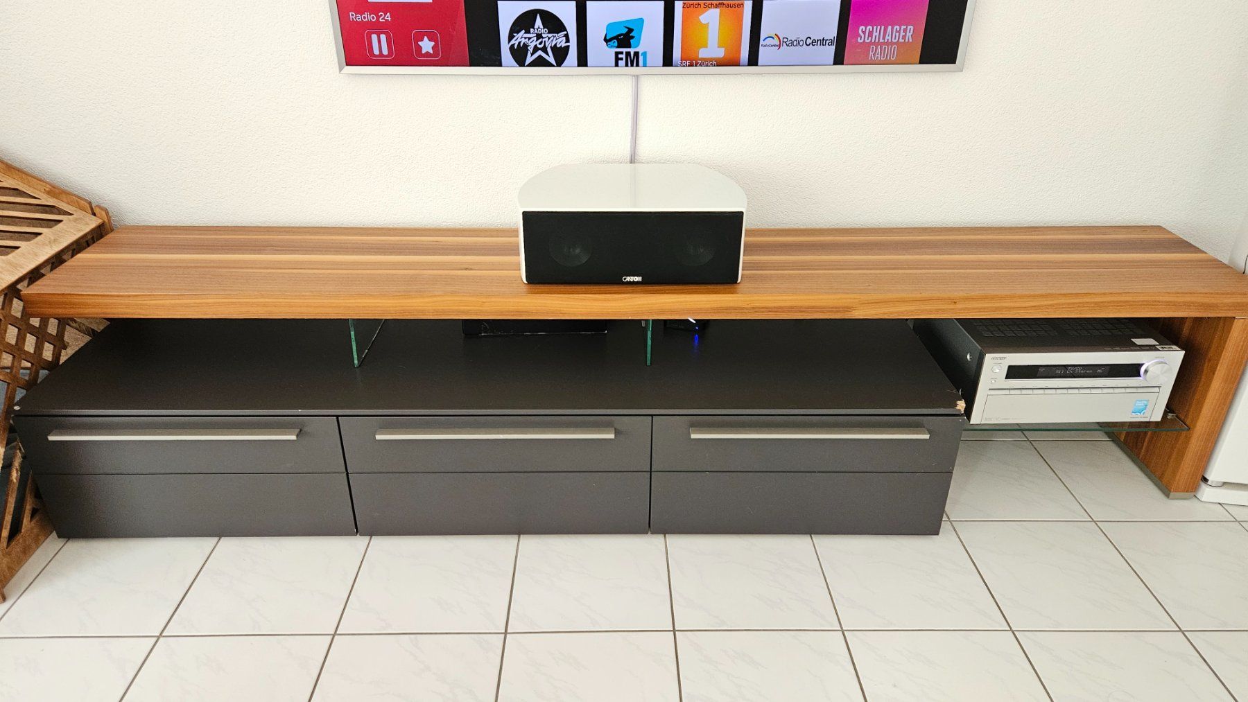Mobili TV: TV Sideboard – Usato da Einsiedeln venduto da Roger515