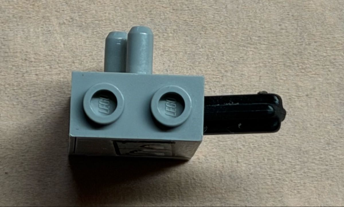 Lego Spielzeuge: 1 Stück Lego Technik Pneumatic-Switch with Top Studs 4694c01 – Gebraucht aus Rheinfelden von zim_2hqc 1